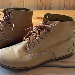 Timberland✨Tan Booties